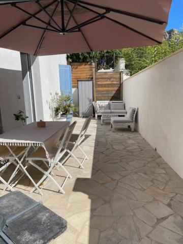 Azur Appart 4 Pers - Parking - Terrasse - 10Min Du Centre Cassis Dış mekan fotoğraf